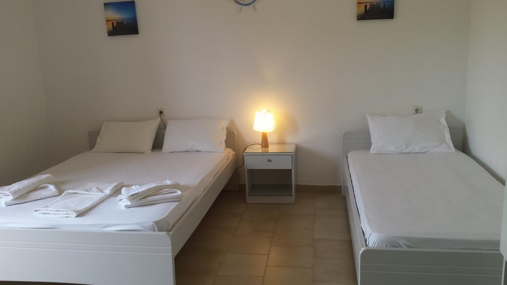 Rooms Leonidas Kissamos Bagian luar foto
