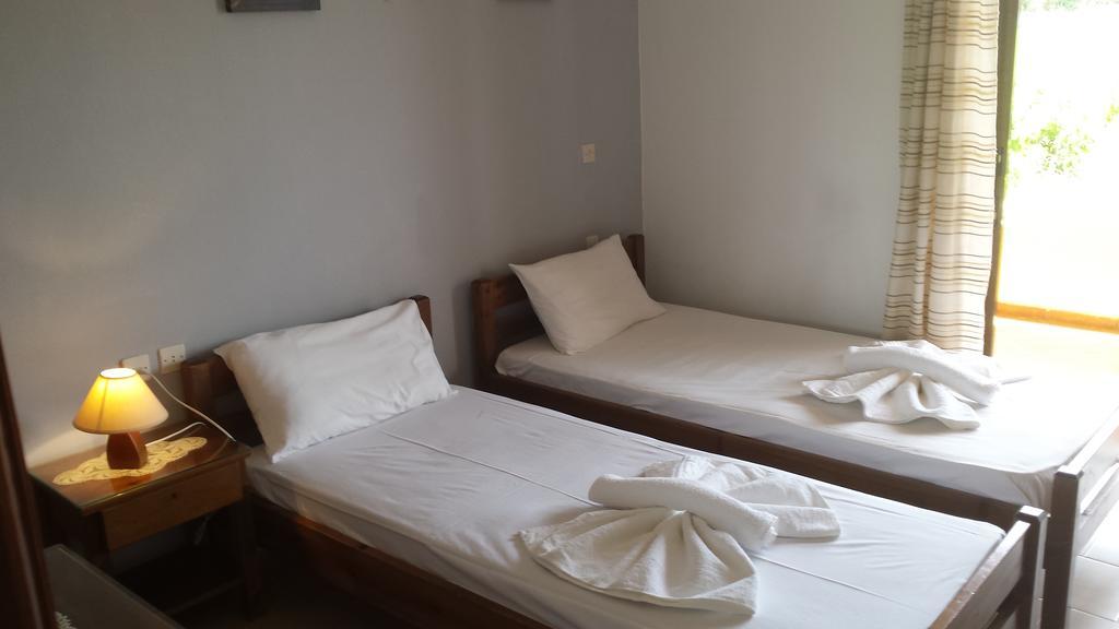 Rooms Leonidas Kissamos Bagian luar foto