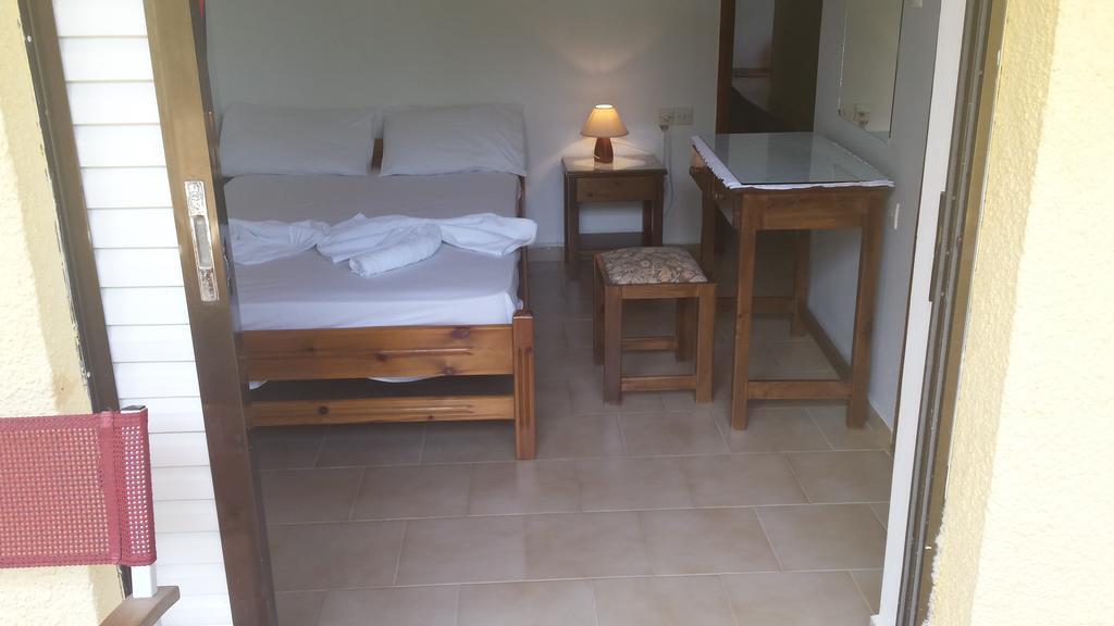 Rooms Leonidas Kissamos Bagian luar foto