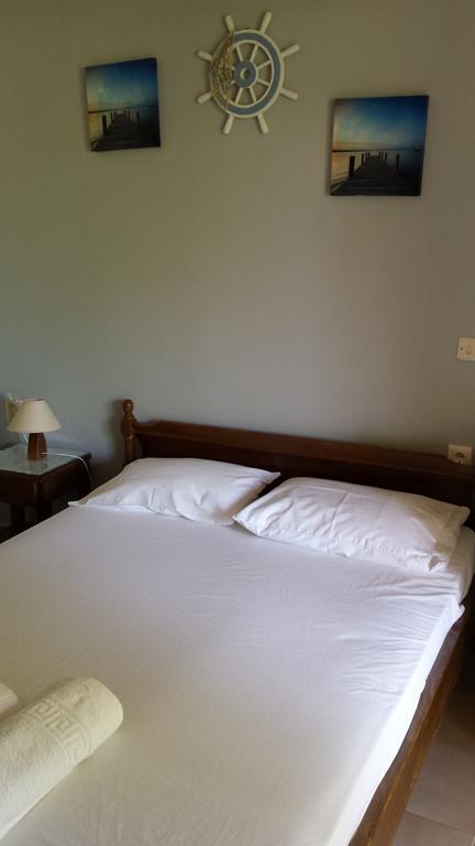 Rooms Leonidas Kissamos Bagian luar foto